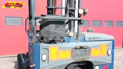 Moffett 4-weg met uitschuifbare vorken