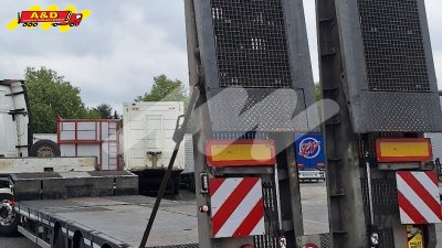 Unieke dieplader - Uitschuifbaar - 3 stuurassen - met hefbed - met winch