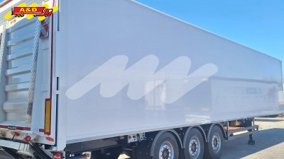 Box-oplegger met volle laadbrug en batterijen - Nieuw in stock