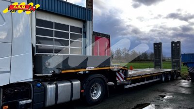 Dieplader met 3 stuuras en dubbele rampen